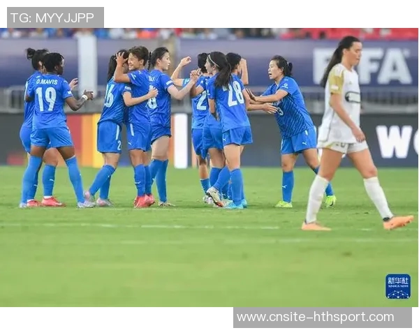 武汉车谷江大女足迎战奥克兰联现场观众人数创下新高达到32318人